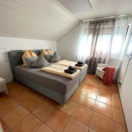 Mit Seeblick Und Dachterrasse In * אוברלינגן