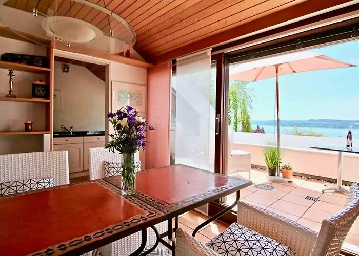 Appartement Mit Seeblick Und Dachterrasse In