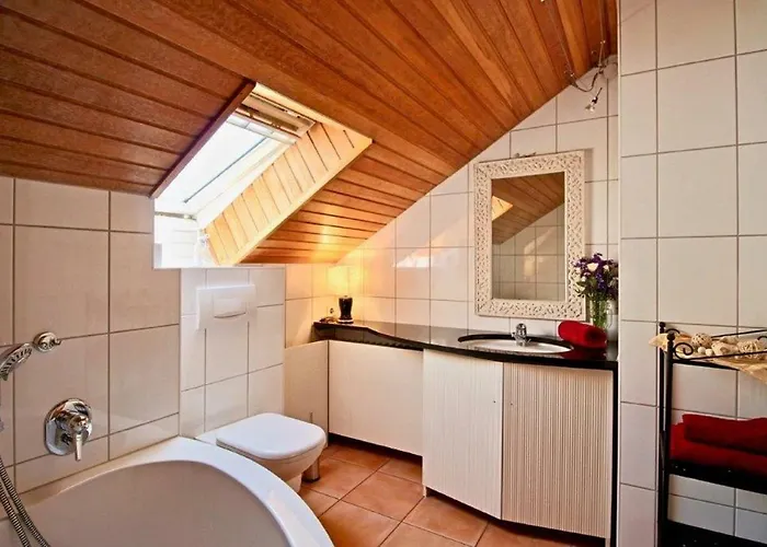 Appartement Mit Seeblick Und Dachterrasse In *