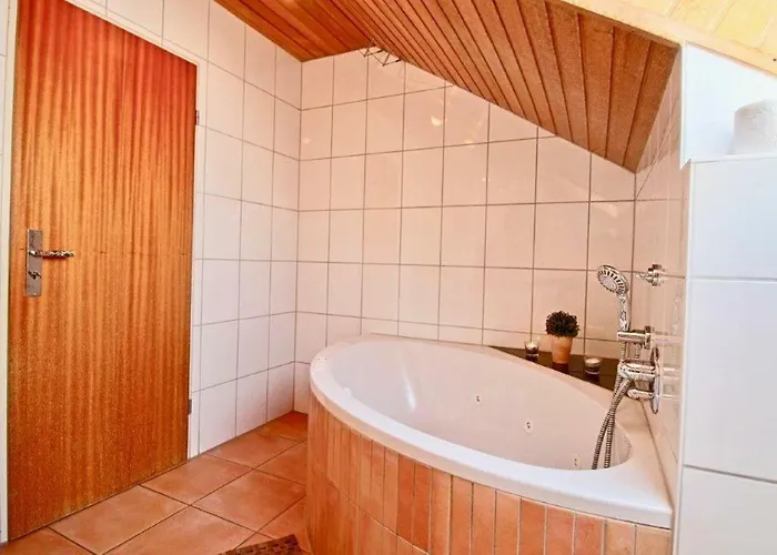 Mit Seeblick Und Dachterrasse In Appartement *